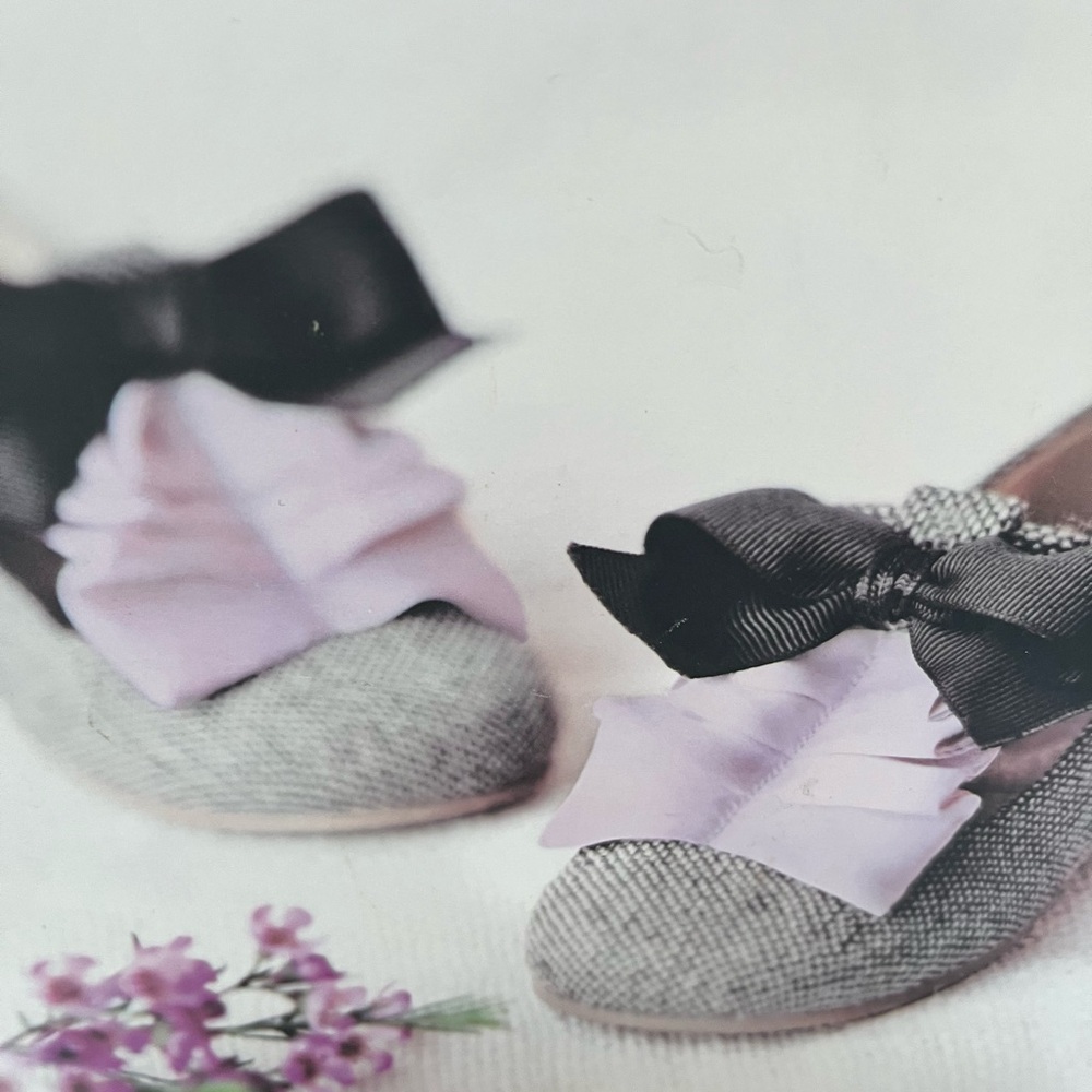 Joyfolie size 5 Harlow in black  Chic Flats with Pink and Black Bows